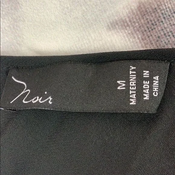 New! Noir maternity floral V-neck tunic to… - Picture 11 of 16